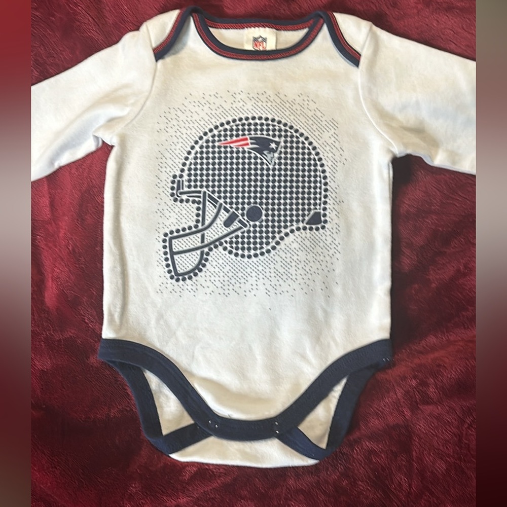 Baby New England Patriots Bodysuit